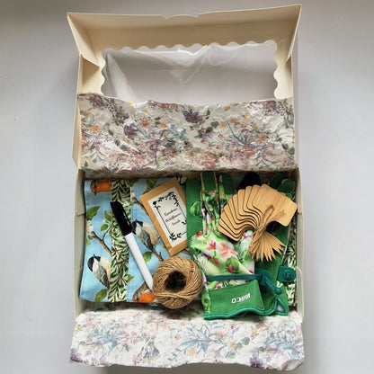 Britsh Birds - gardening apron & gloves gift set