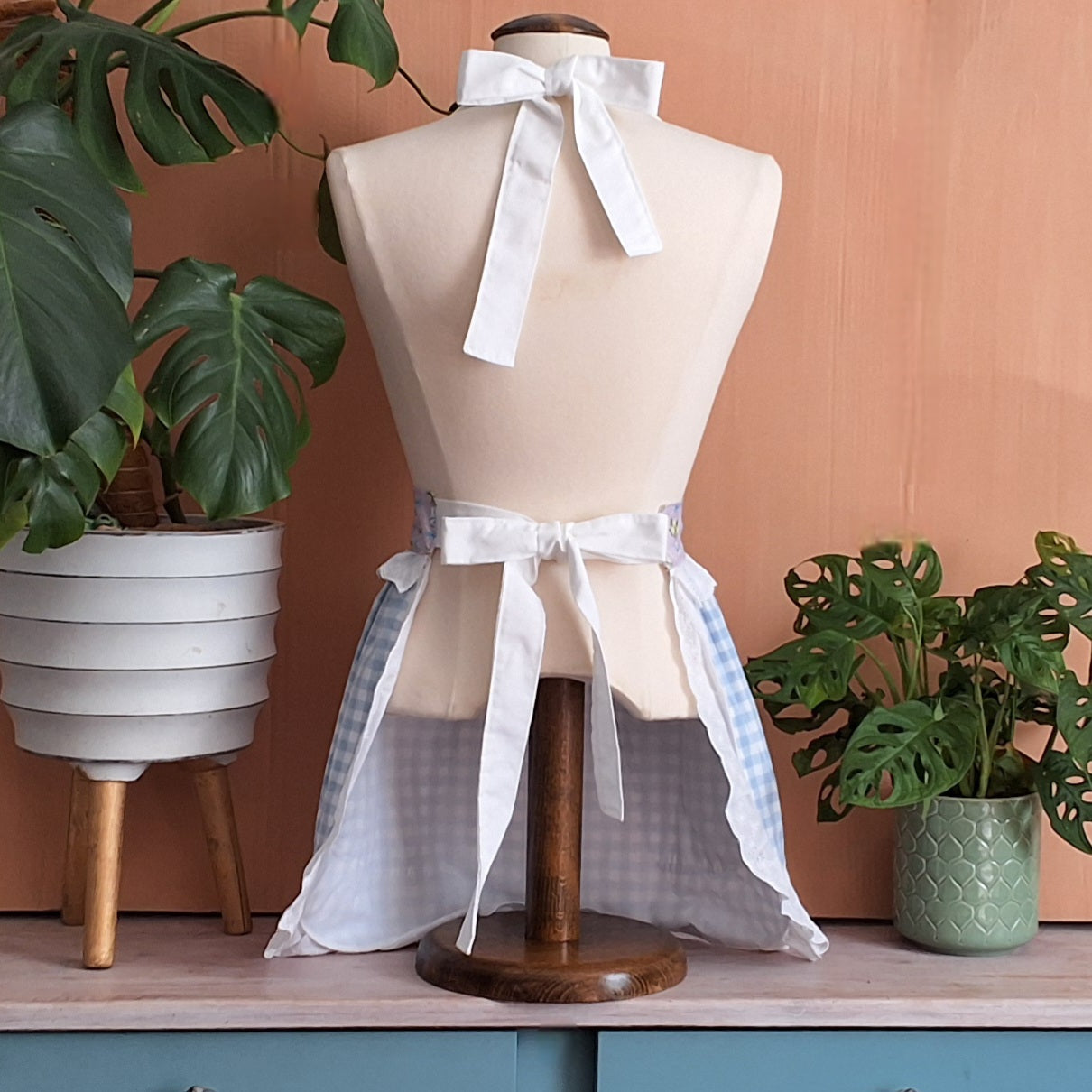 Camelia Apron