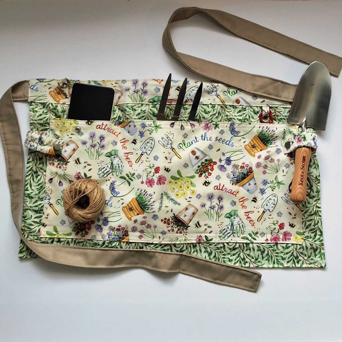 Seeds & Bees - gardening apron & gloves gift set